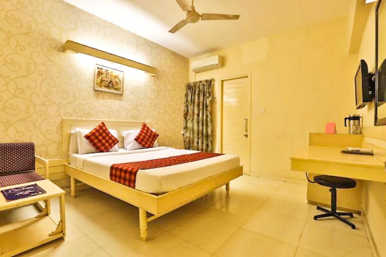 Hotel Tulsi Vadodara Exterior photo