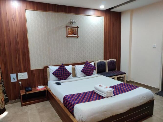 Hotel Tulsi Vadodara Exterior photo